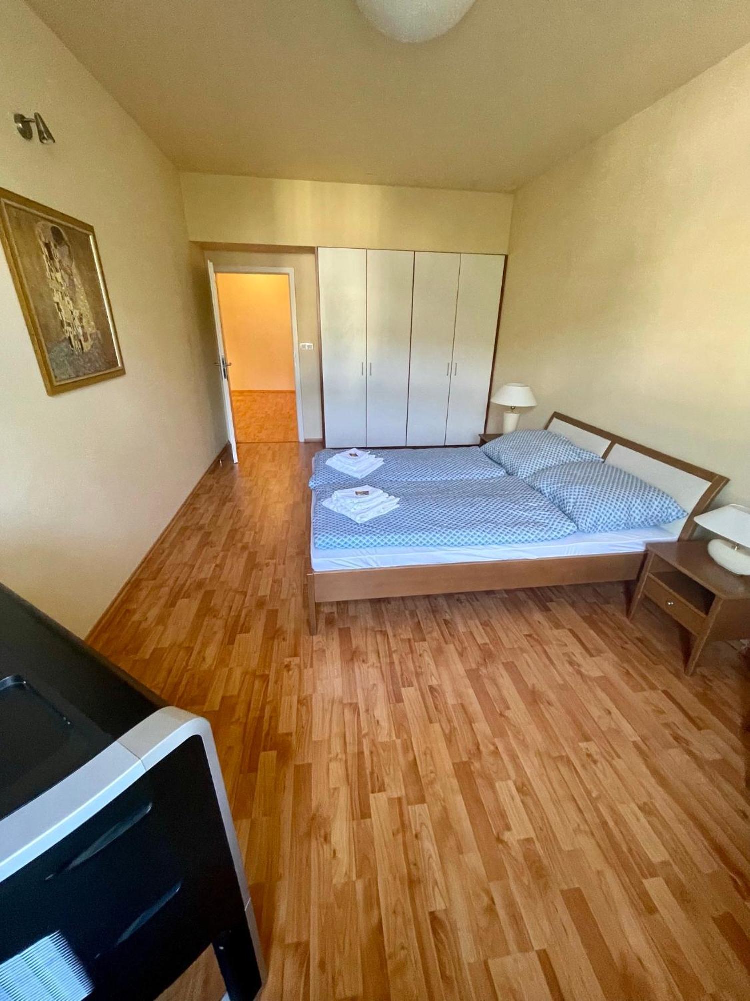 Huge Two Floor Apartment On The Park Colonnade With Free Parking For One Car, 160 Sqm Карловы Вары Экстерьер фото