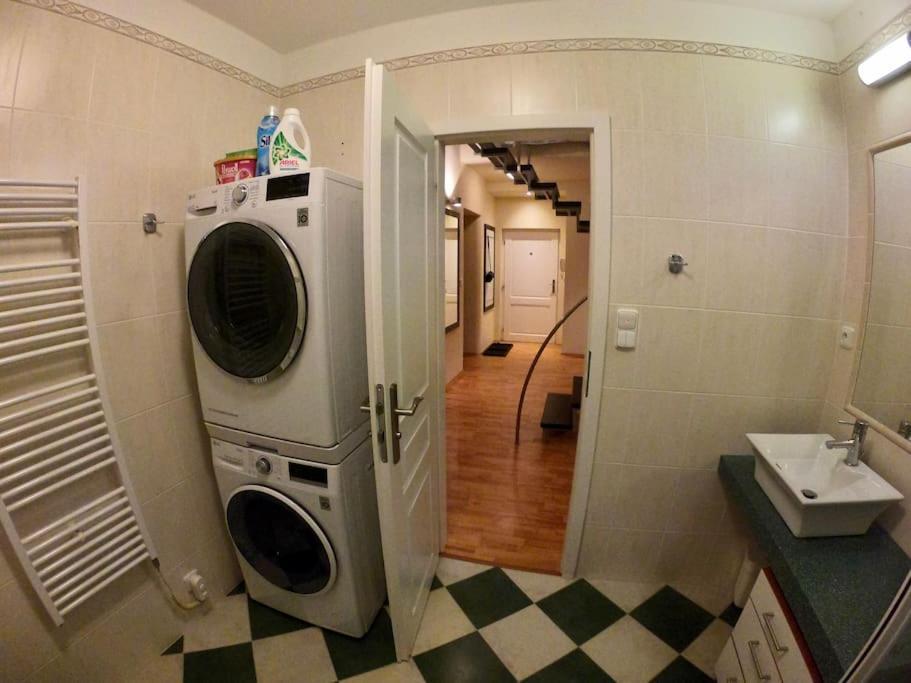 Huge Two Floor Apartment On The Park Colonnade With Free Parking For One Car, 160 Sqm Карловы Вары Экстерьер фото