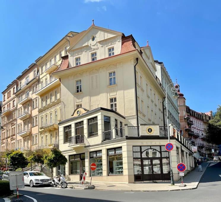 Huge Two Floor Apartment On The Park Colonnade With Free Parking For One Car, 160 Sqm Карловы Вары Экстерьер фото
